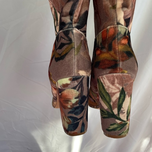 Nine West floral velvet bootie size 7 - Picture 2 of 7